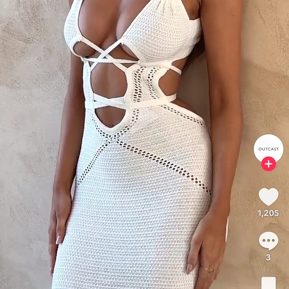 Chic Backless White Crochet Dress